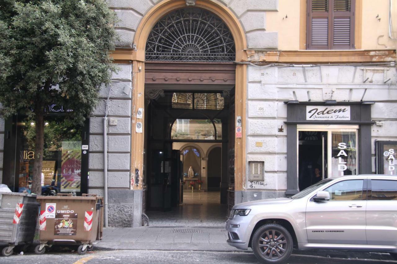 B&B Le Porte Di Napoli エクステリア 写真