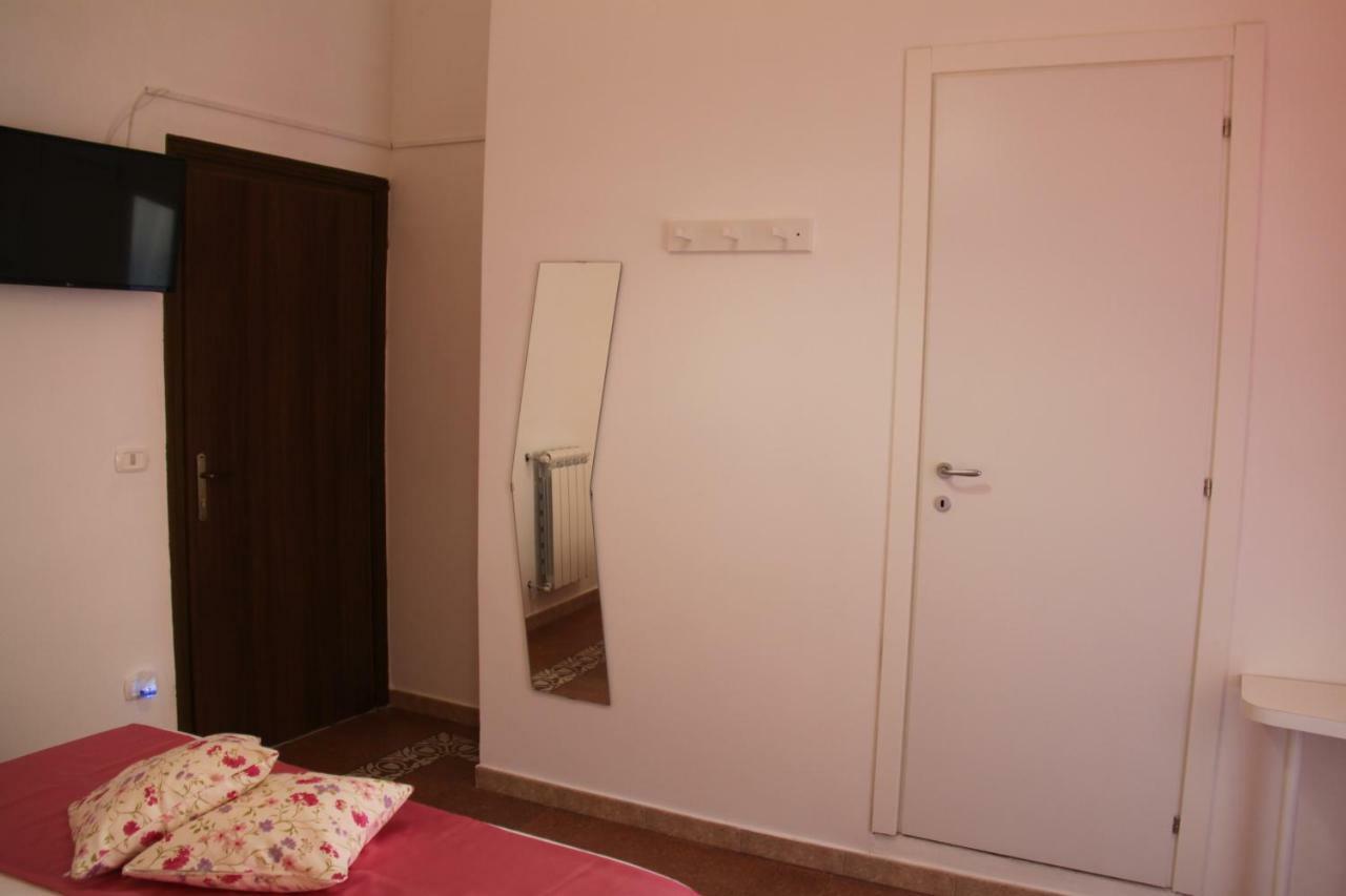 B&B Le Porte Di Napoli エクステリア 写真