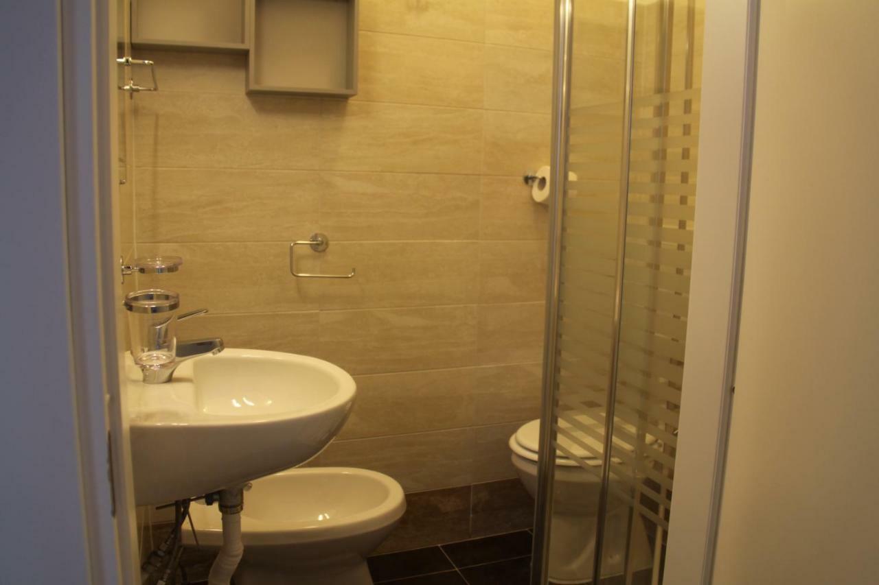 B&B Le Porte Di Napoli エクステリア 写真
