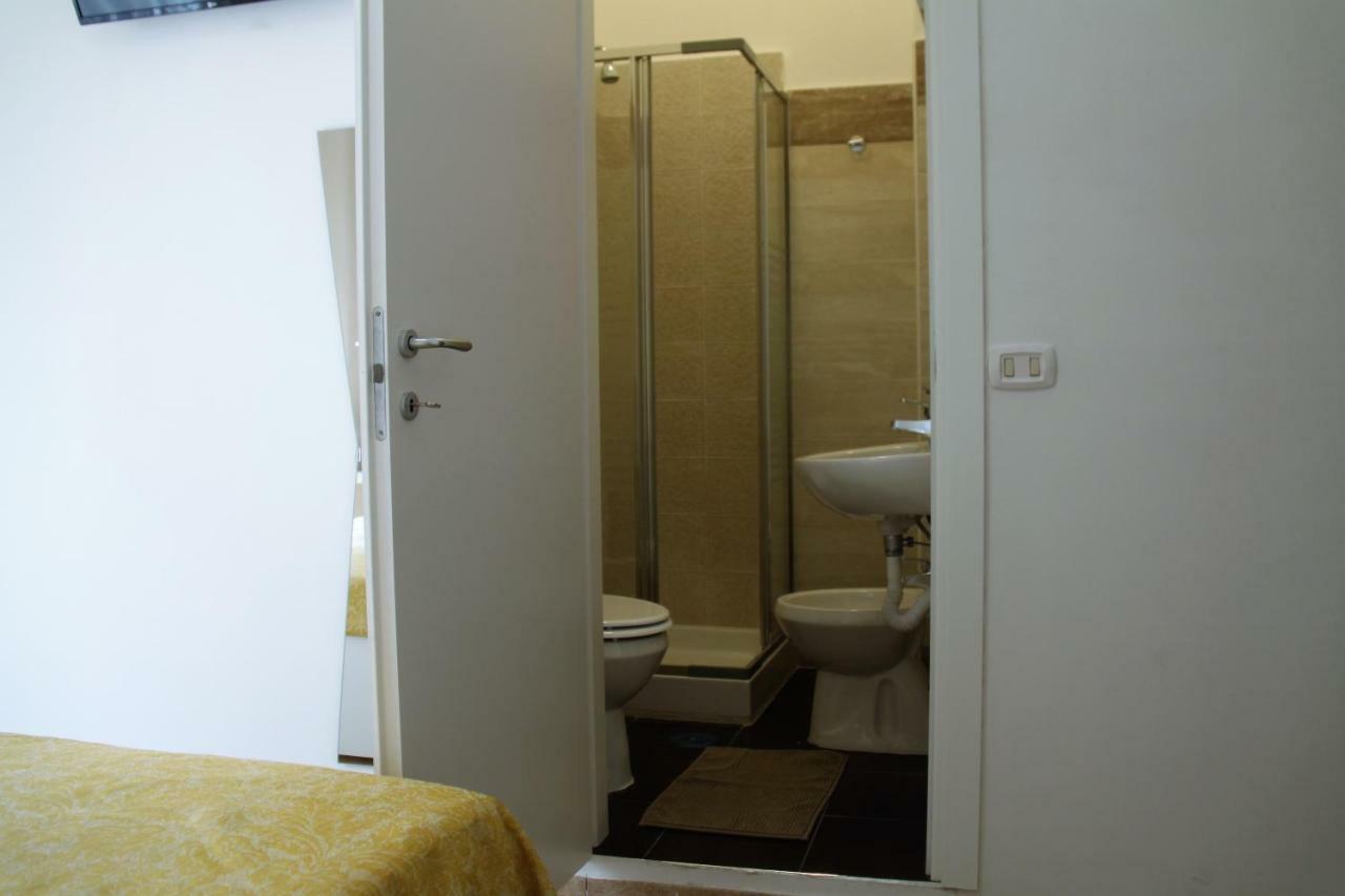 B&B Le Porte Di Napoli エクステリア 写真